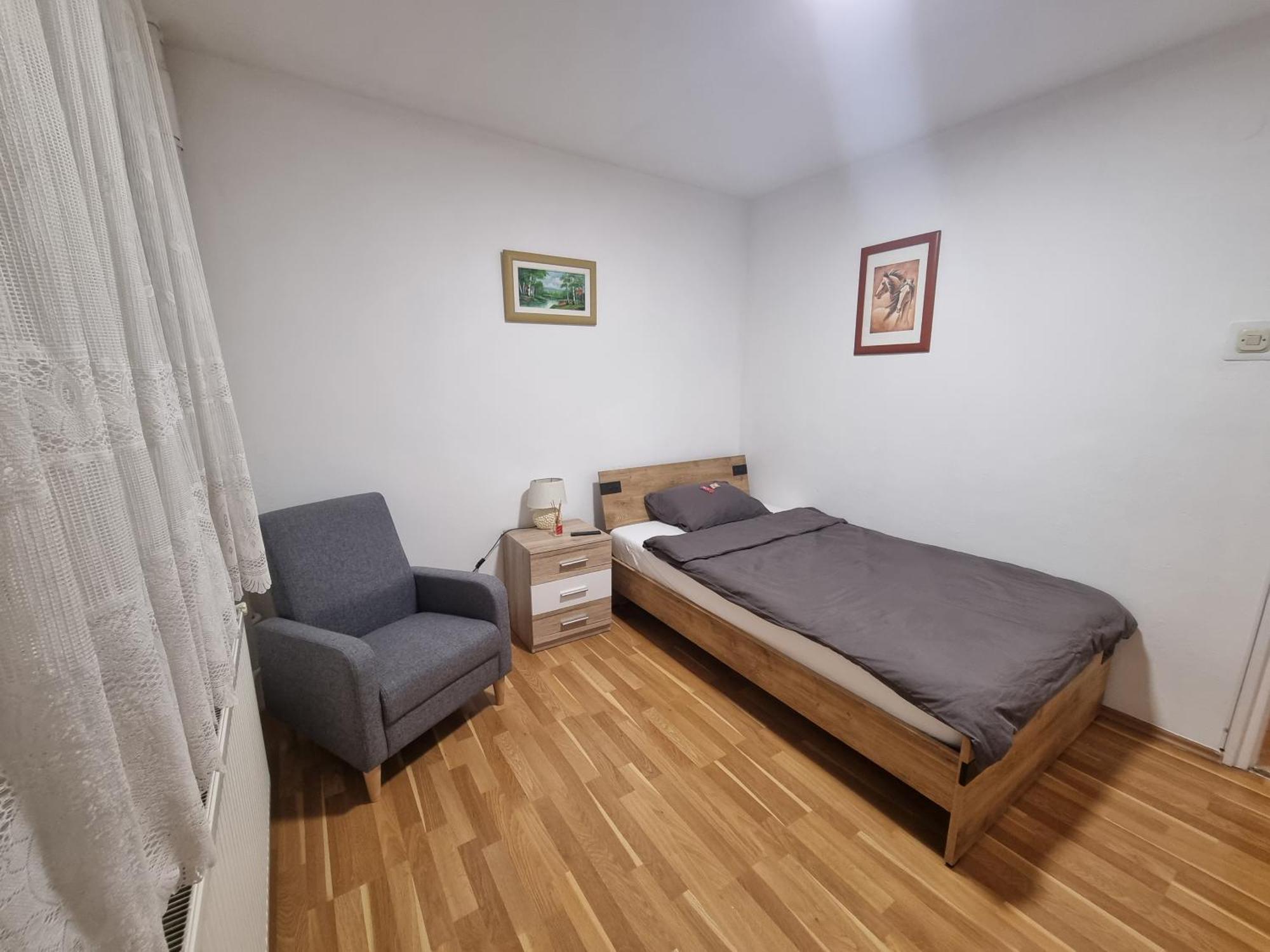 Studio Apartman Luna Karlovac Ngoại thất bức ảnh
